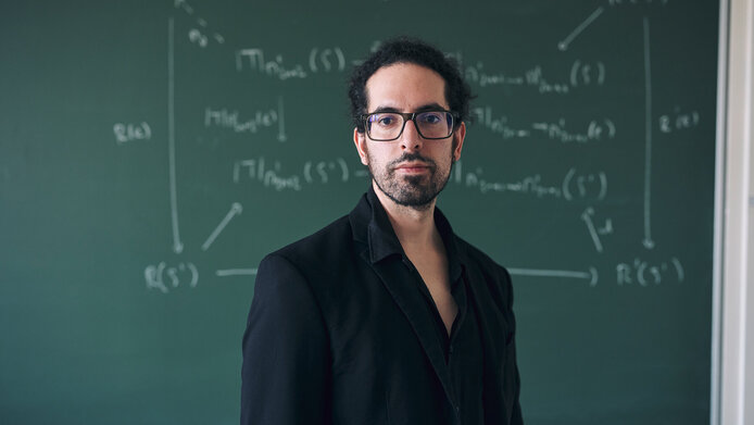 Portrait Juan P. Aguilera